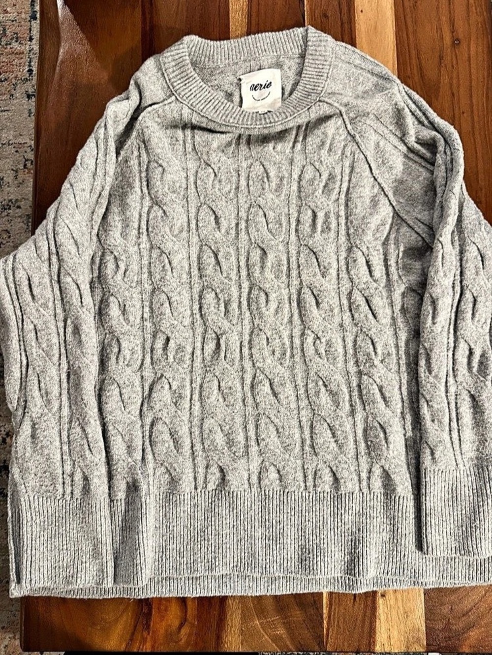 Aerie Cable Knit Sweater in Gray Large Like New